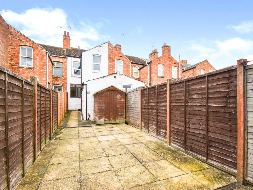 3 bed terraced house for sale in East Street, Market Harborough, Leicestershire LE16, £180,000