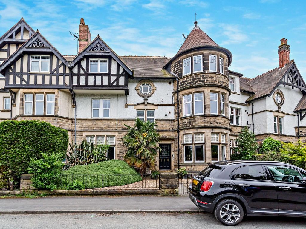 2 bed flat for sale in Grove Park Terrace, Harrogate HG1, £200,000