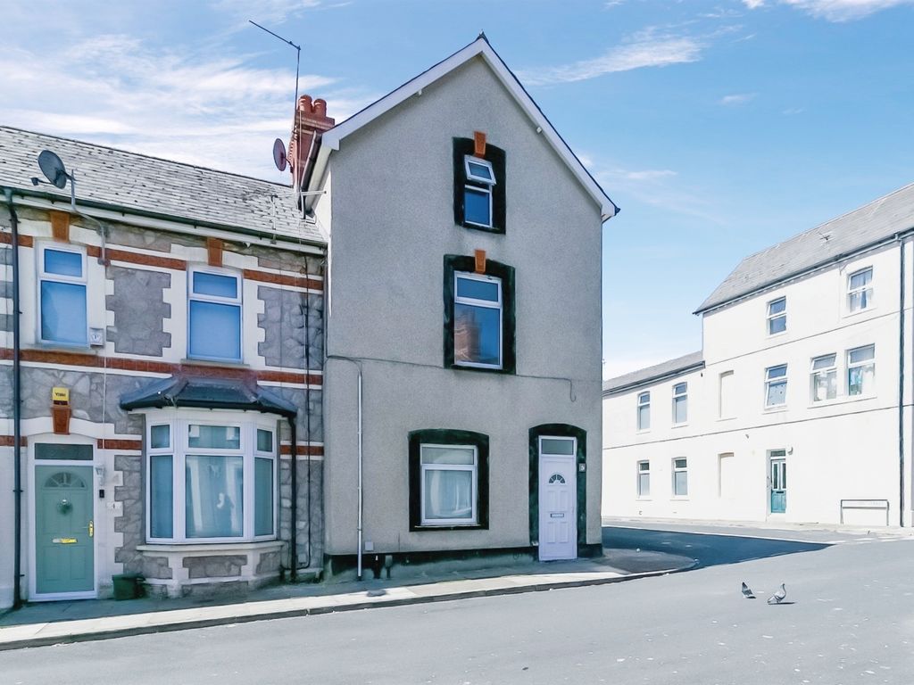 3 bed property for sale in Holmes Street, Barry CF63, £217,000