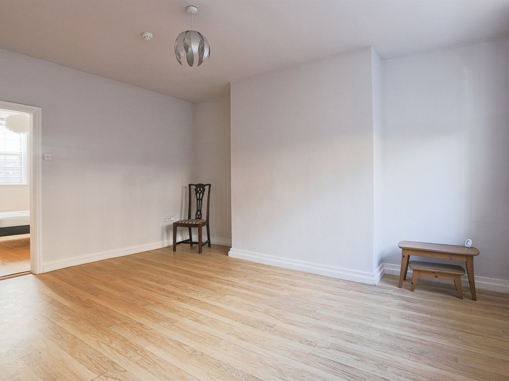 1 bed flat for sale in The Crescent, York YO24, £150,000