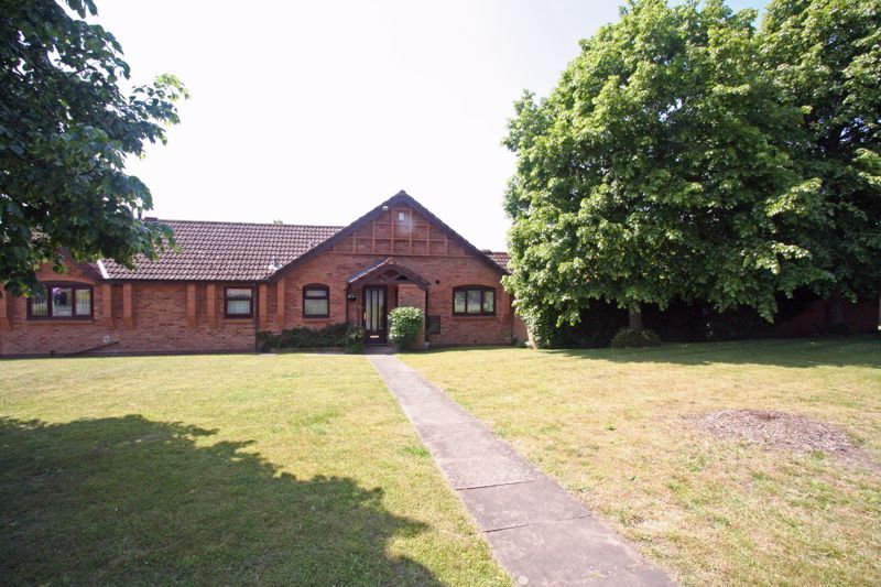 1 bed bungalow for sale in Stourbridge, Amblecote, Westland Gardens DY8, £155,000