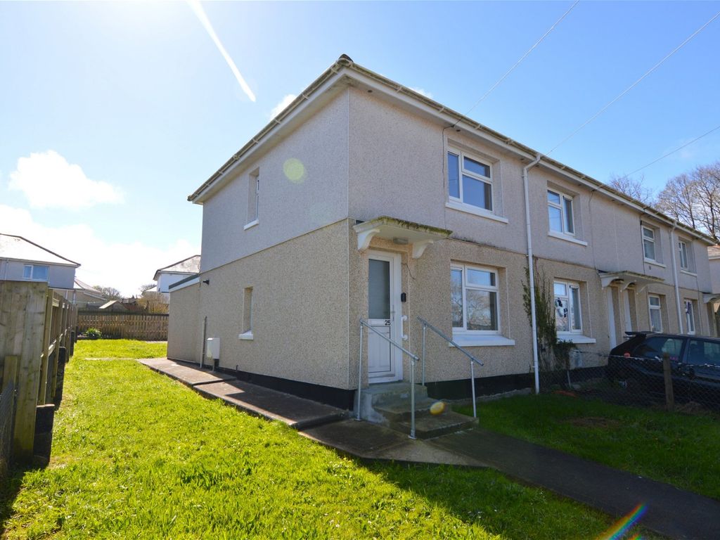2 bed end terrace house for sale in Cranberry Road, Camborne TR14, £120,000