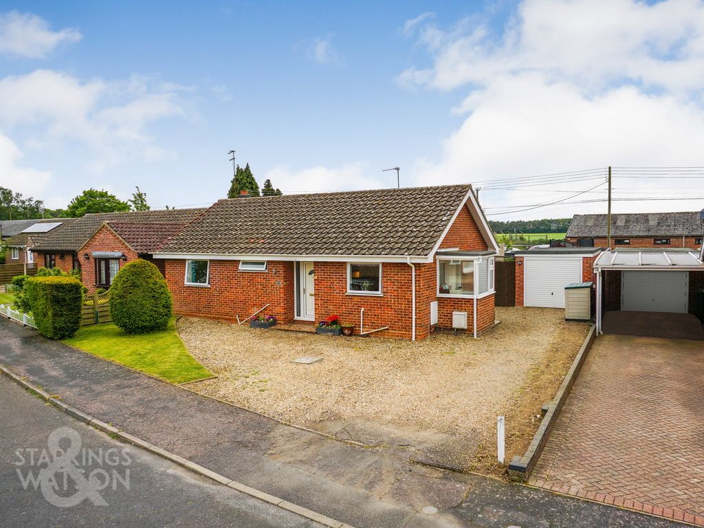 2 bed detached bungalow for sale in Wood Green, Salhouse, Norwich NR13, £290,000