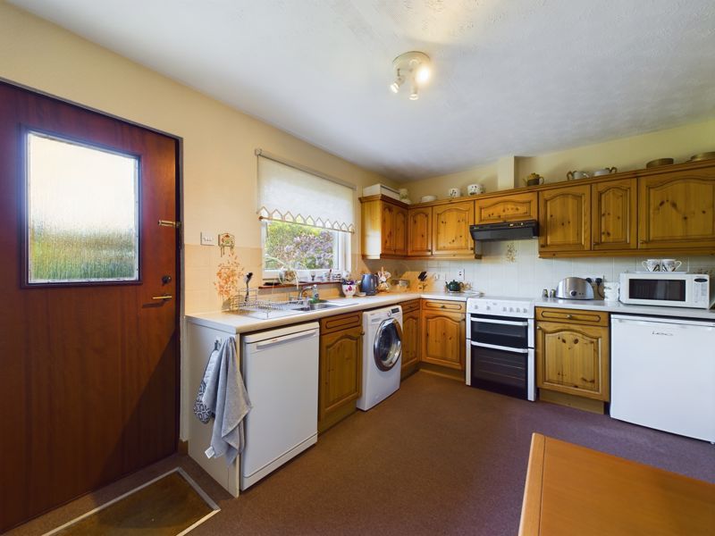 2 bed bungalow for sale in Victoria Road, Alford AB33, £180,000