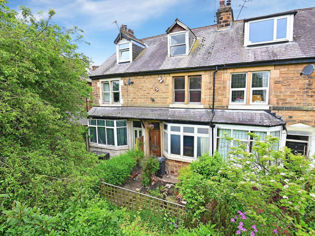 3 bed terraced house for sale in Elm Tree Avenue, Harrogate HG1, £175,000