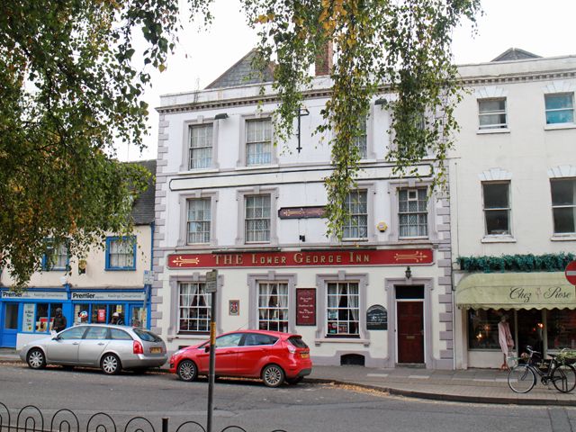 Pub/bar for sale in Westgate Street, Gloucester GL1, £450,000