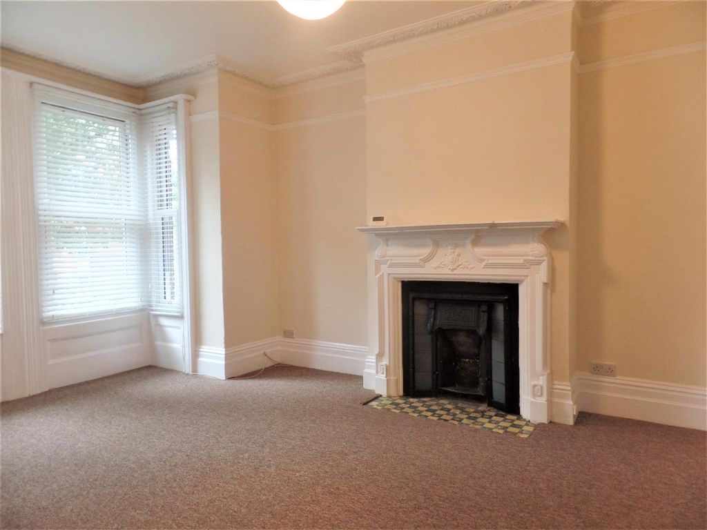 1 bed flat for sale in Preston Drove, Brighton BN1, £250,000