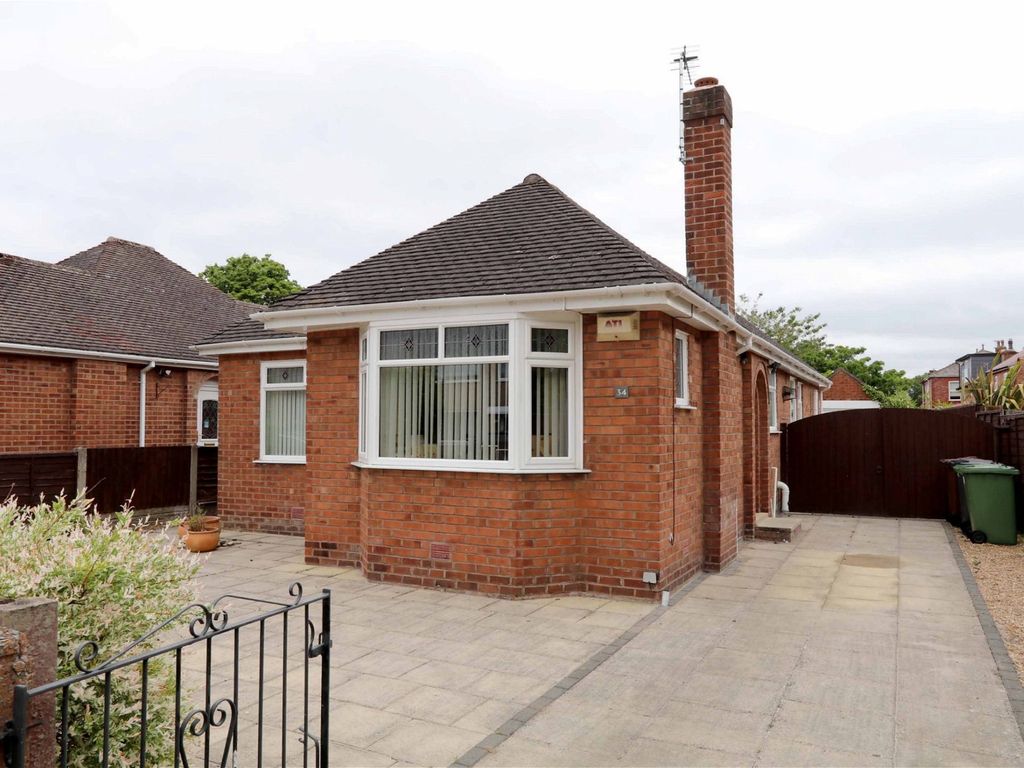 2 bed bungalow for sale in Fairfield Road, Ainsdale, Southport PR8, £280,000