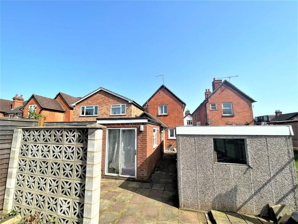 5 bed detached house for sale in Baden Road, Guildford GU2, £325,000