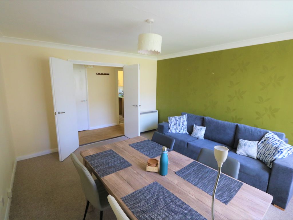 2 bed flat for sale in Goldington Green, Bedford MK41, £175,000