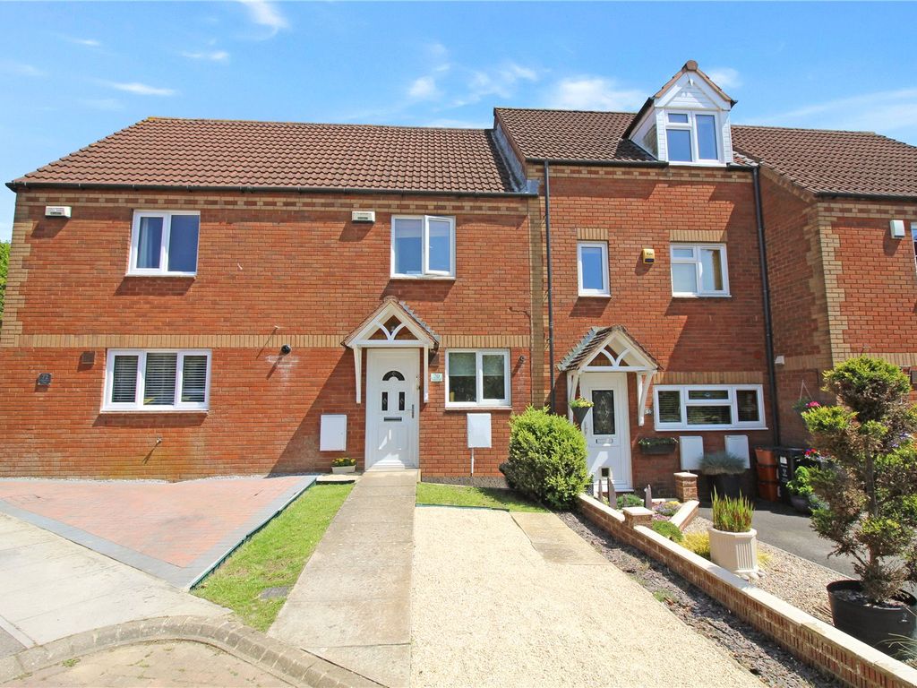 2 bed terraced house for sale in Highdown Way, Swindon, Wiltshire SN25, £224,950