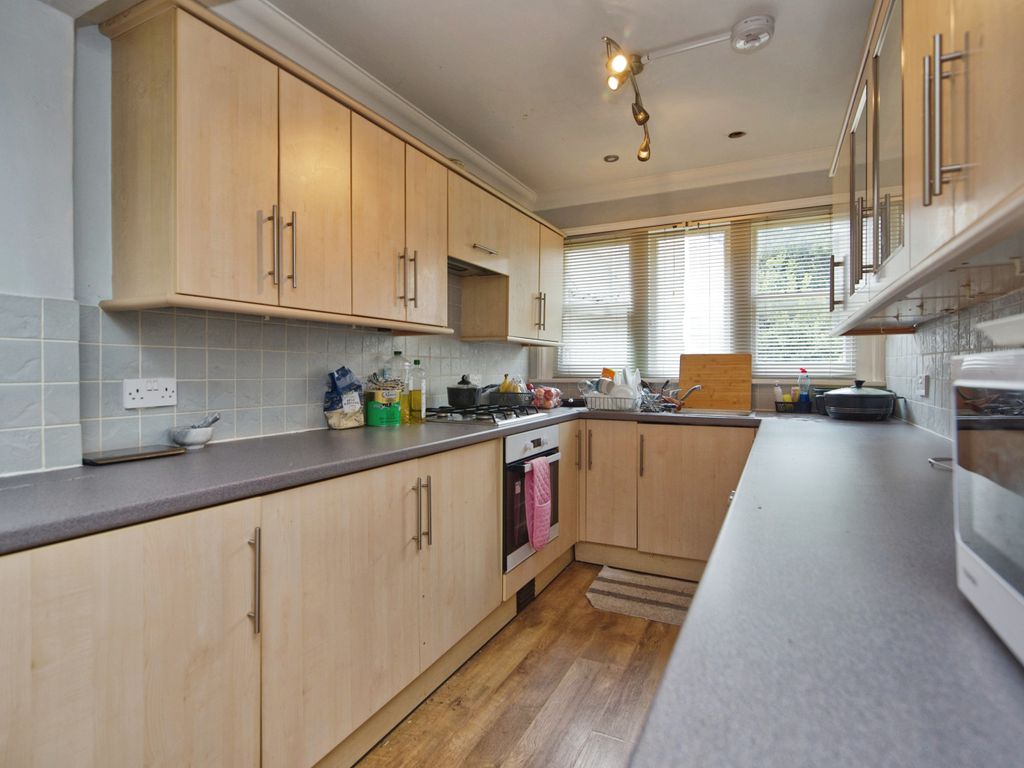 3 bed flat for sale in Lovers Walk, Weston-Super-Mare, Somerset BS23, £185,000