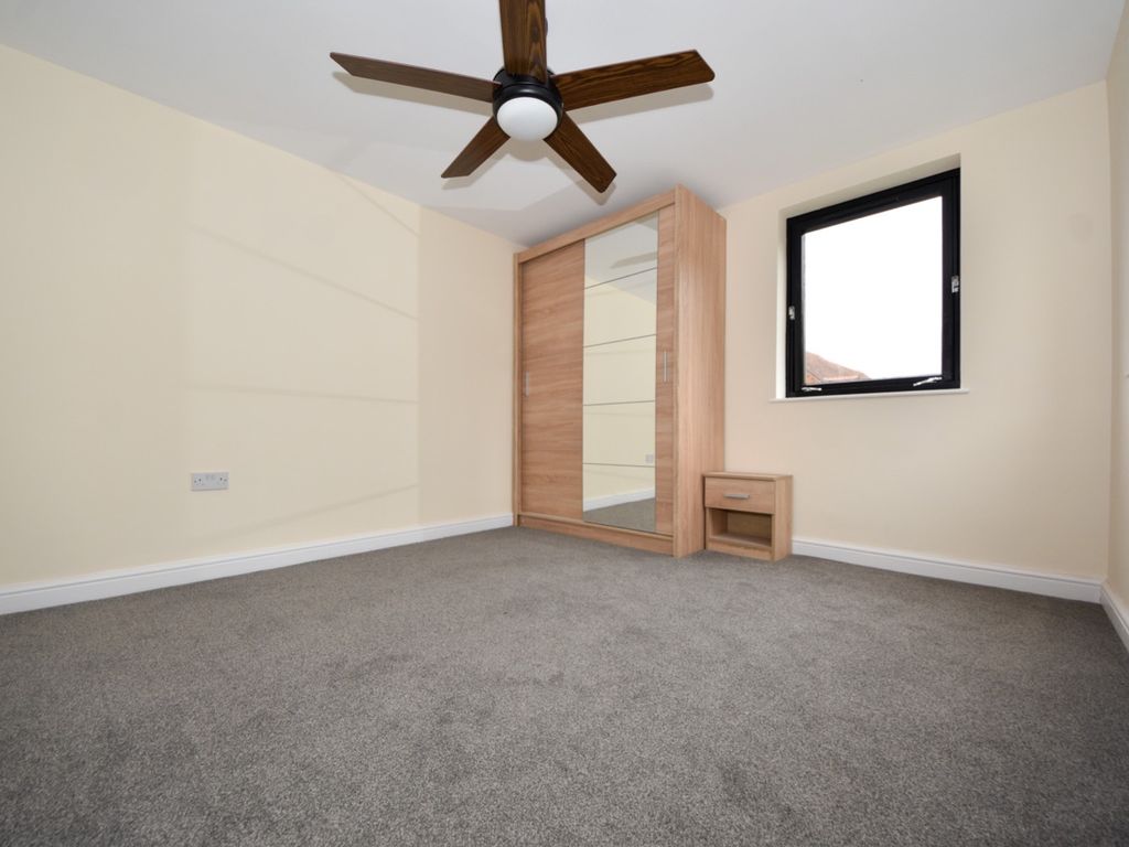 1 bed flat for sale in Oken Court, Warwick, Warwickshire CV34, £180,000
