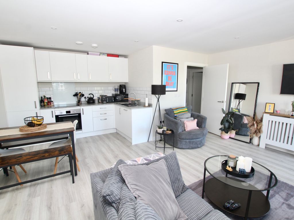 1 bed flat for sale in Flat 5, 1 Serbert Close, Portishead, Bristol, Somerset BS20, £220,000