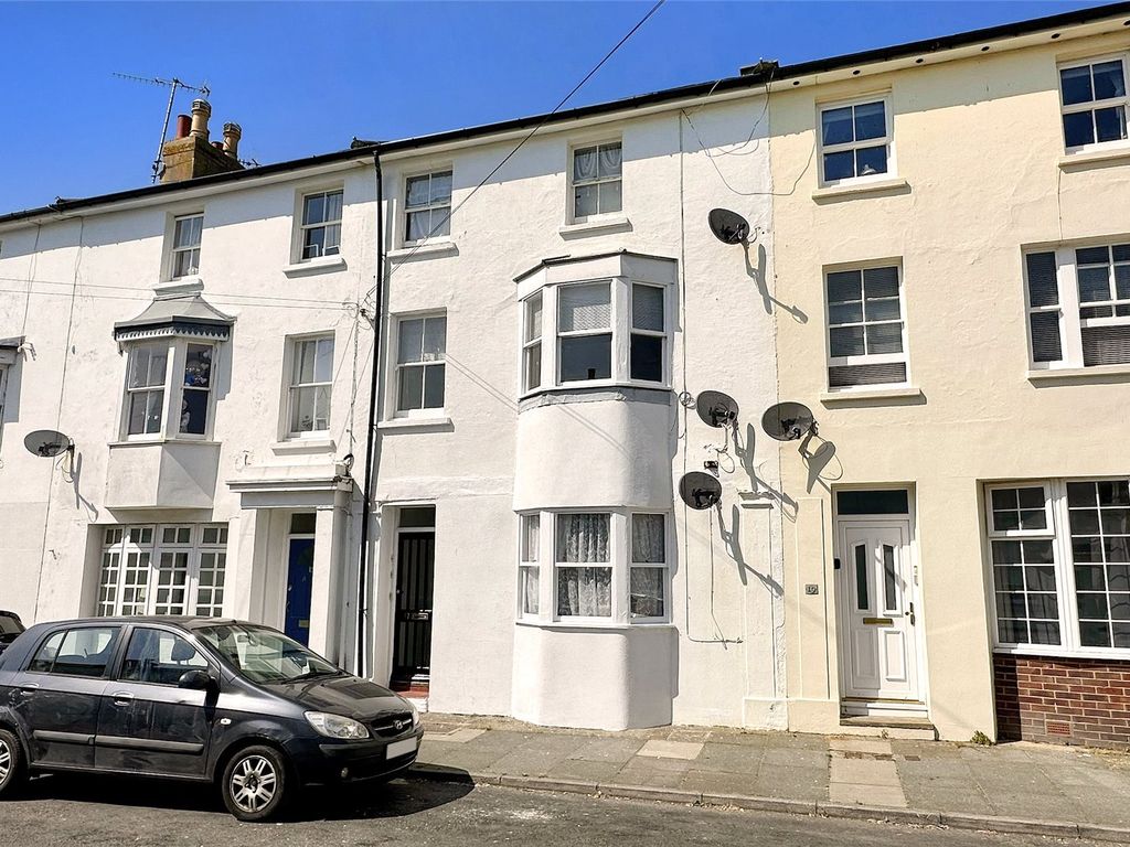 1 bed flat for sale in Western Road, Littlehampton, West Sussex BN17, £145,000