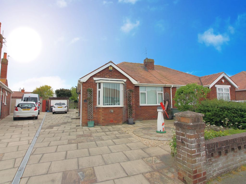 2 bed bungalow for sale in Ringway, Cleveleys FY5, £185,000