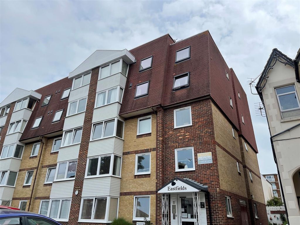 1 bed flat for sale in Victoria Road North, Southsea PO5, £70,000
