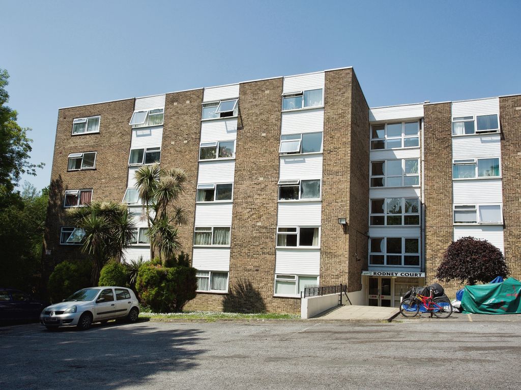 1 bed flat for sale in Rodney Court, Anson Drive, Southampton, Hampshire SO19, £100,000