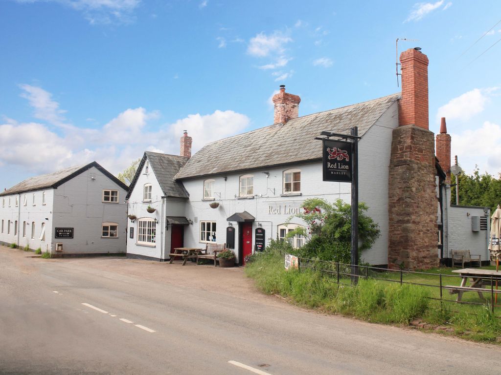Pub/bar for sale in Madley, Hereford HR2, £365,000