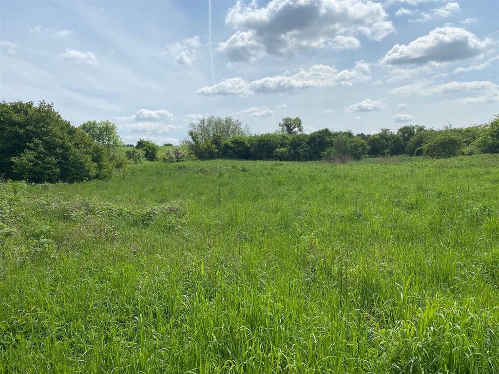 Land for sale in Bishops Drive, Southwell NG25, £100,000