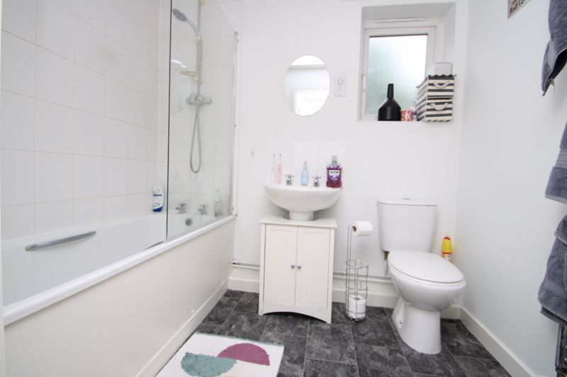 1 bed flat for sale in St. Hughes Avenue, High Wycombe HP13, £179,950