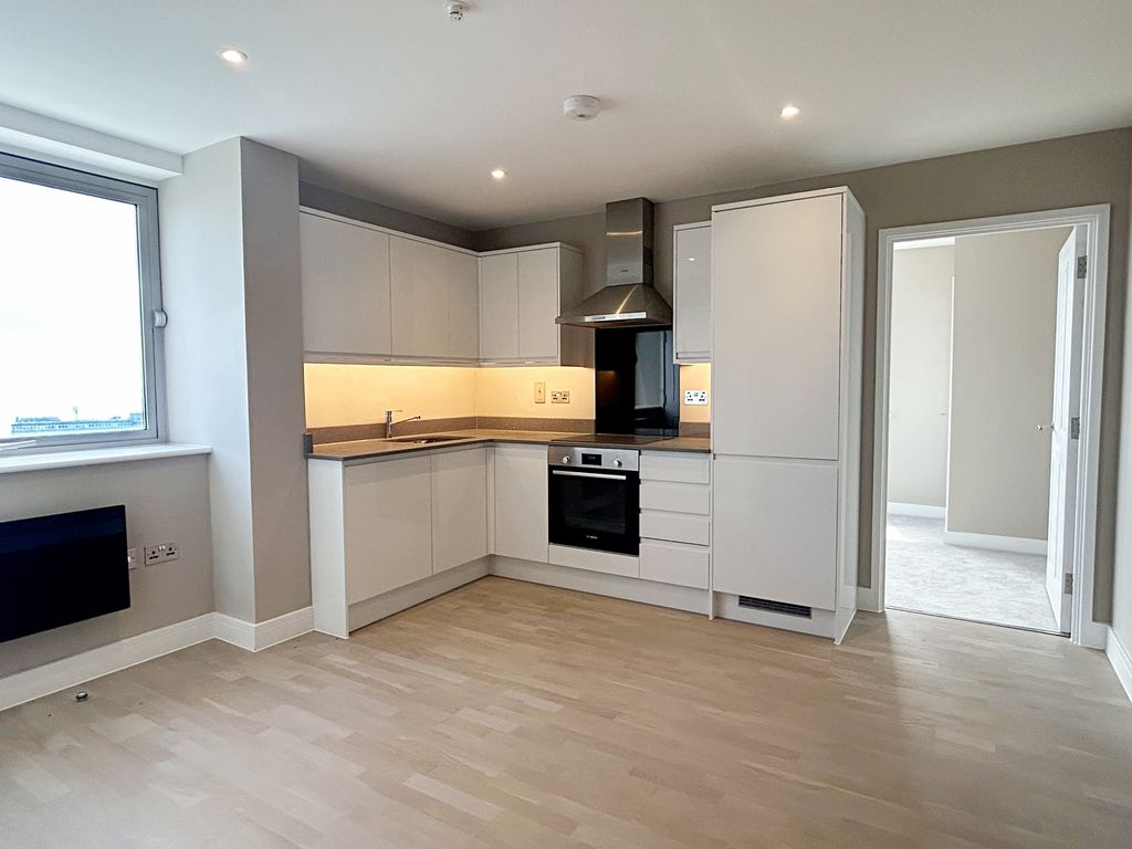 1 bed flat for sale in Chartwell Plaza, Southchurch Road, Southend On Sea SS1, £145,000