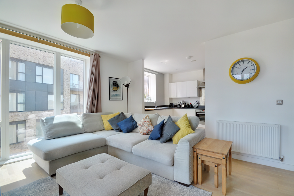 2 bed flat for sale in Cross Road, Croydon CR0, £162,000