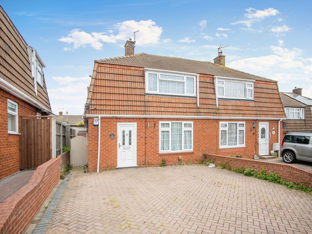2 bed detached house for sale in Kingshill Drive, Hoo, Rochester ME3, £280,000