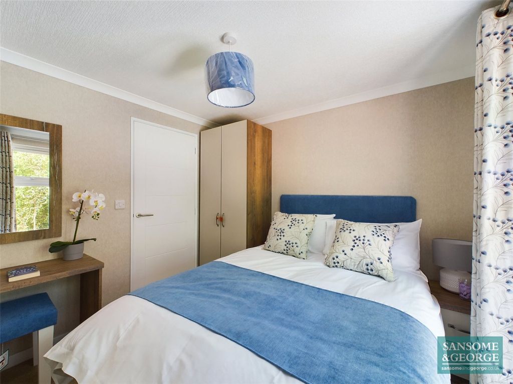 2 bed detached house for sale in Third Avenue, Ravenswing Park, Aldermaston, Reading RG7, £250,000