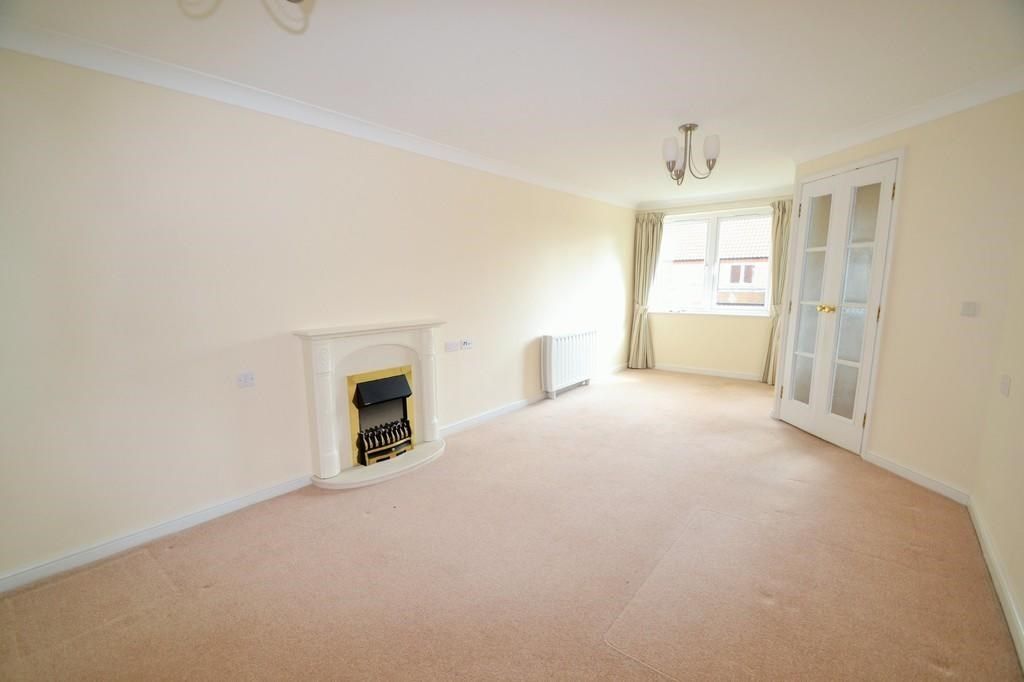 1 bed property for sale in Grove Lane, Holt NR25, £95,000