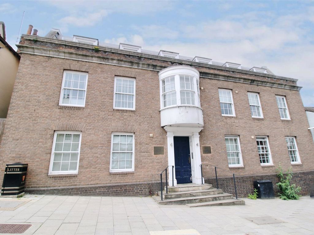 2 bed flat for sale in North Hill, Colchester, Essex CO1, £170,000