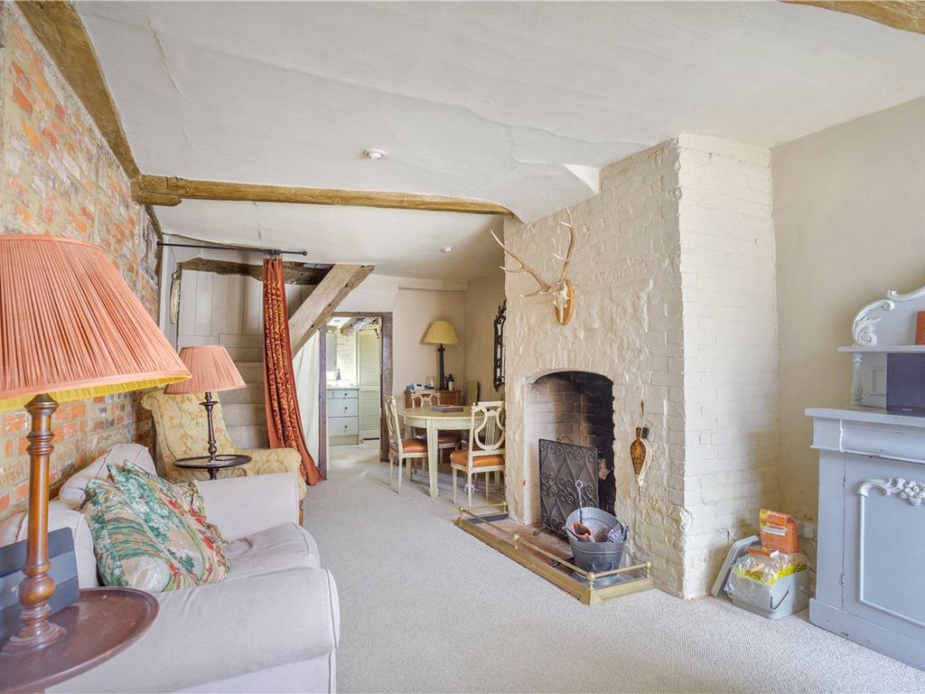 3 bed terraced house for sale in Kingsbury Street, Marlborough, Wiltshire SN8, £325,000