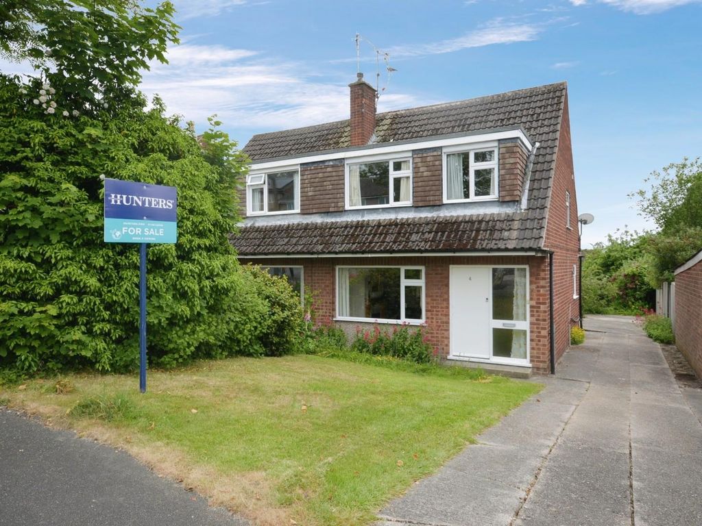 3 bed semi-detached house for sale in Fishponds Close, Wingerworth, Chesterfield S42, £195,000