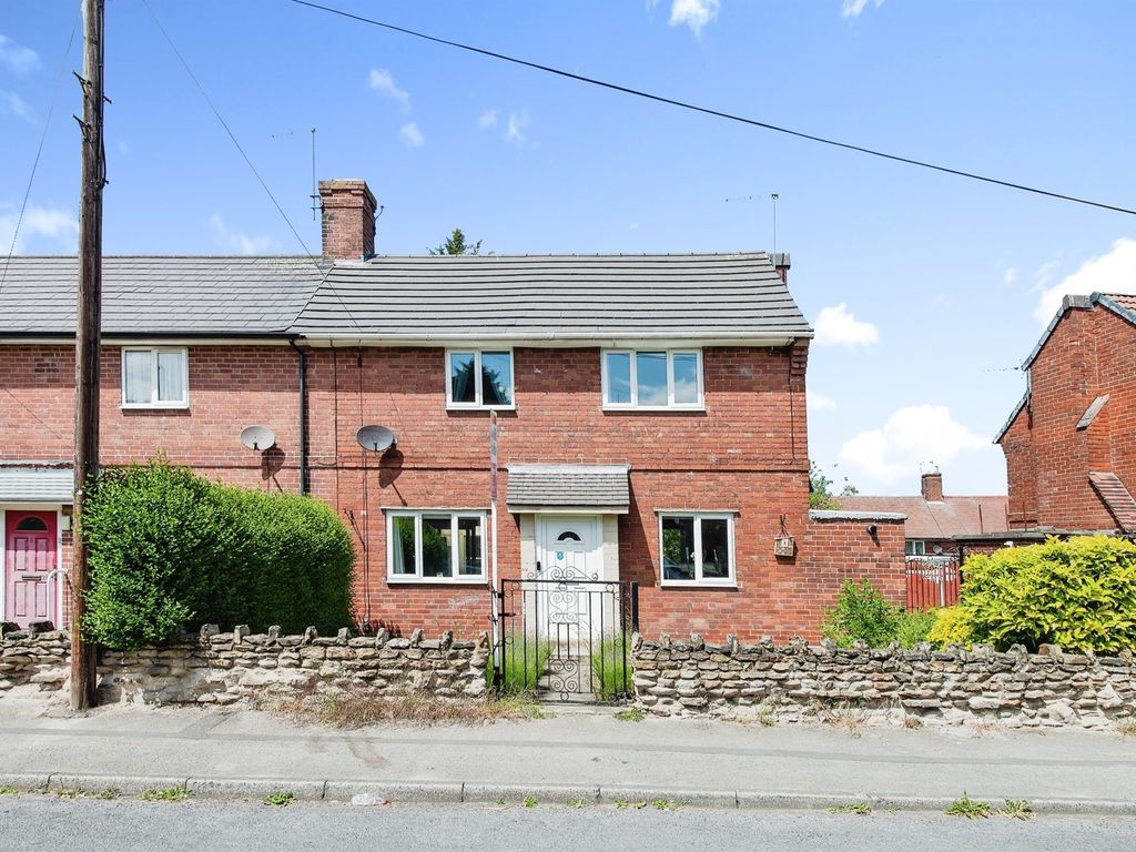 3 bed end terrace house for sale in Wentbridge Road, Featherstone, Pontefract WF7, £150,000