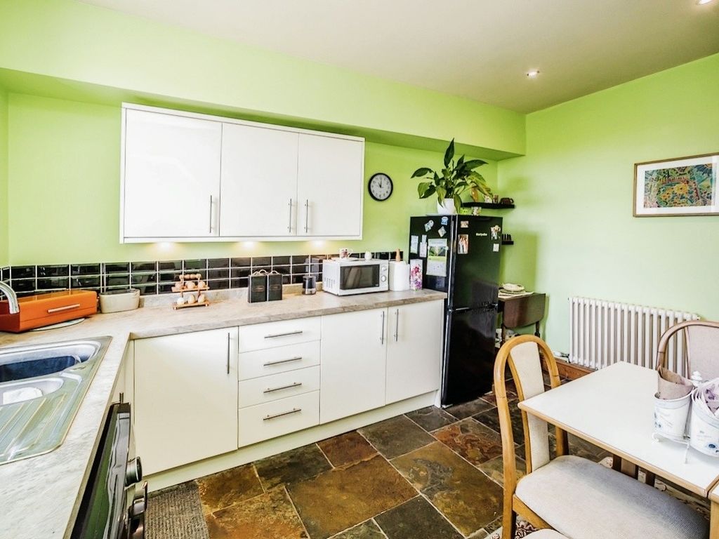 1 bed semi-detached house for sale in Wakefield Gate, Halifax HX3, £150,000