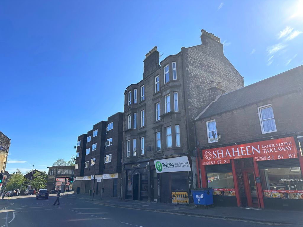 2 bed flat for sale in Strathmartine Road, Dundee DD3, £70,000