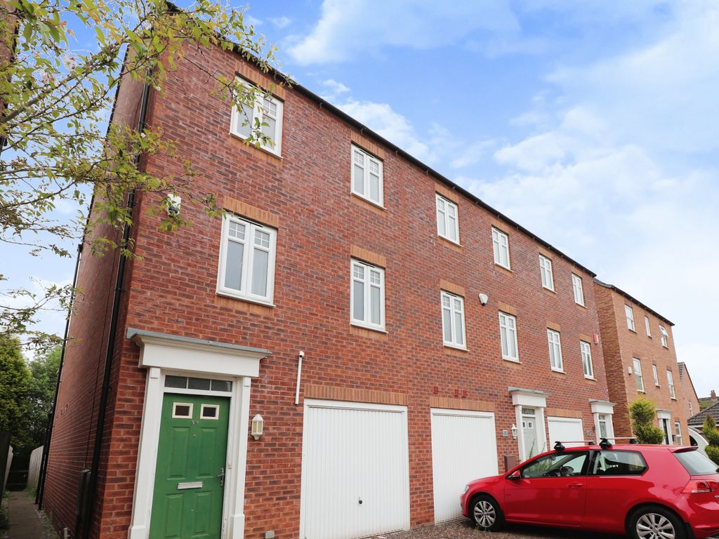 3 bed town house for sale in Snowgoose Way, Newcastle-Under-Lyme ST5, £165,000
