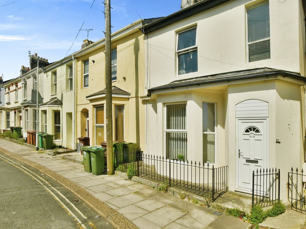 2 bed flat for sale in Sydney Street, Plymouth PL1, £140,000