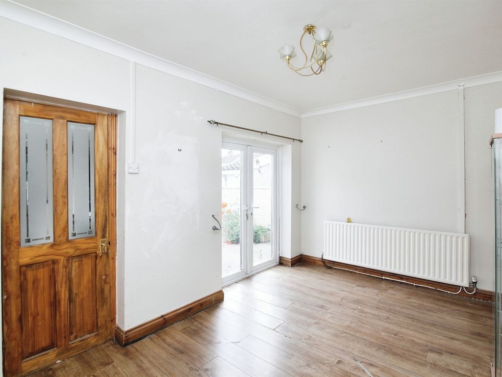 3 bed semi-detached house for sale in Pencoed Avenue, Cefn Fforest, Blackwood NP12, £90,000