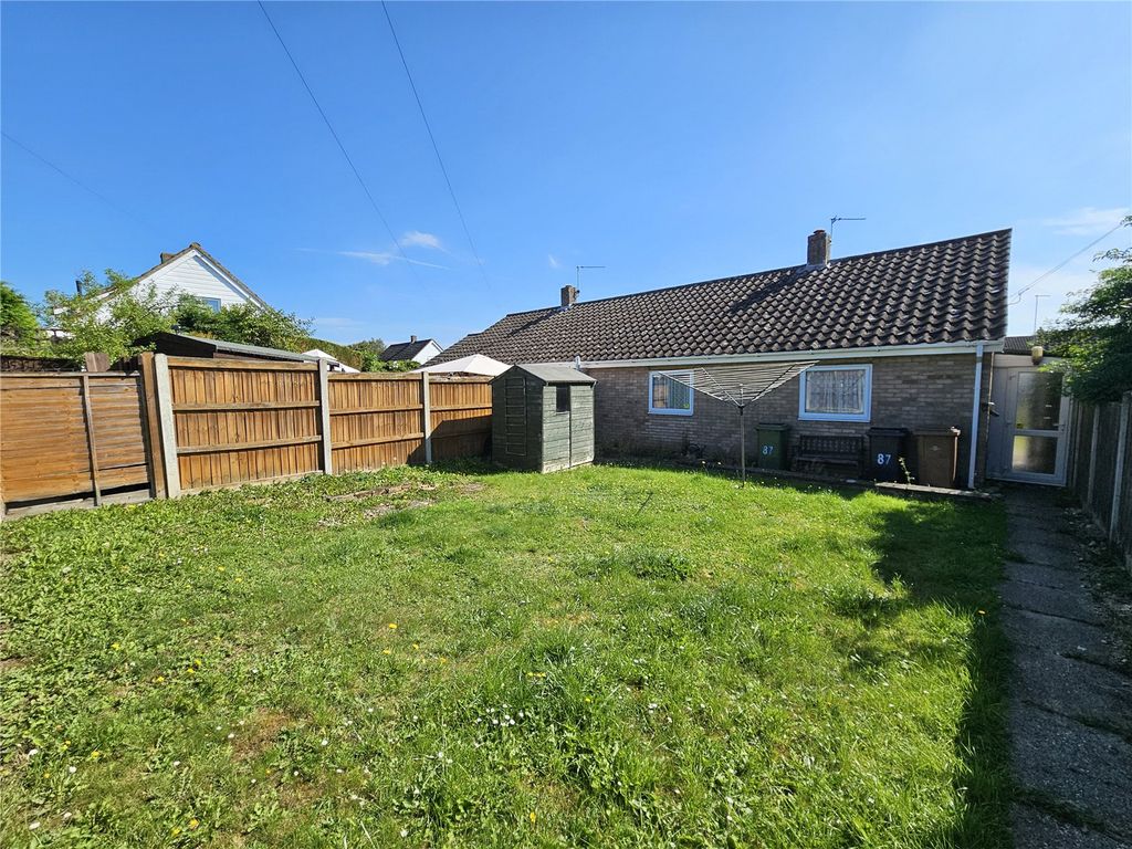 2 bed bungalow for sale in Orchard Way, Wymondham, Norfolk NR18, £180,000