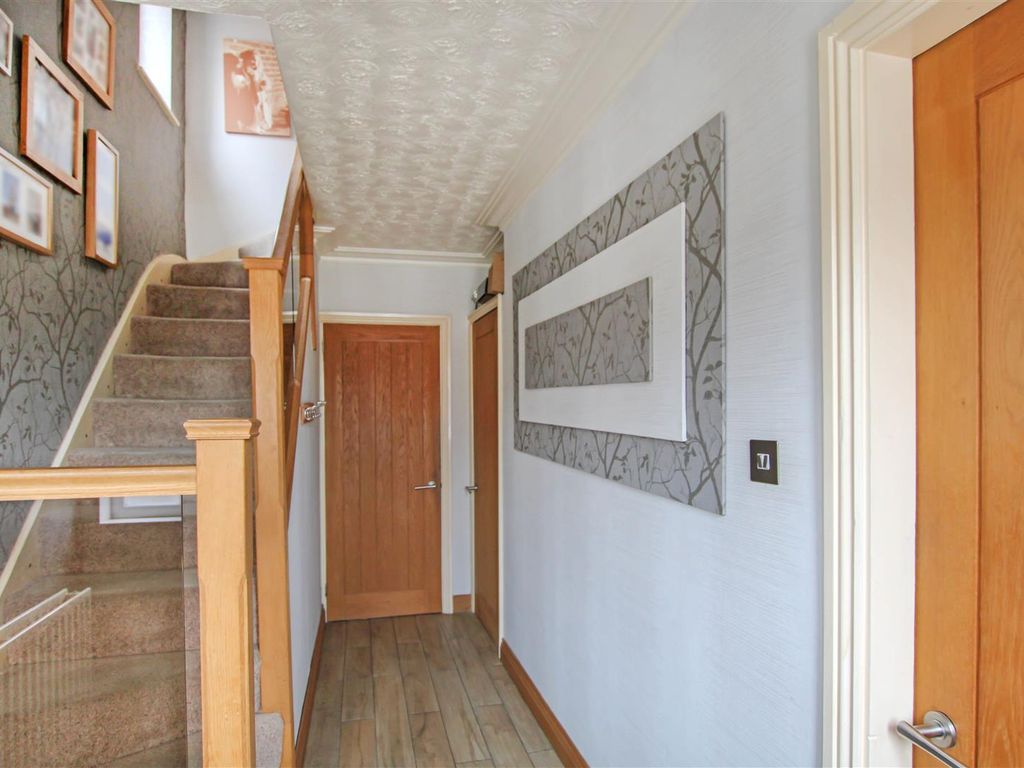 3 bed property for sale in Ryedale Avenue, Lower Wortley, Leeds LS12, £269,950