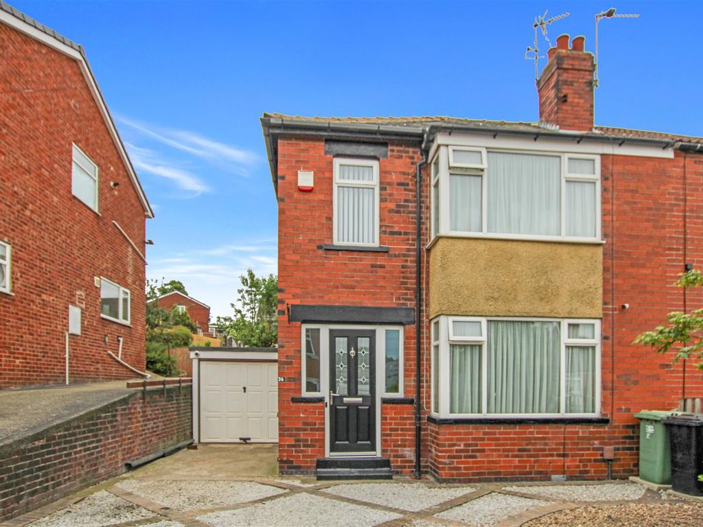 3 bed property for sale in Ryedale Avenue, Lower Wortley, Leeds LS12, £269,950