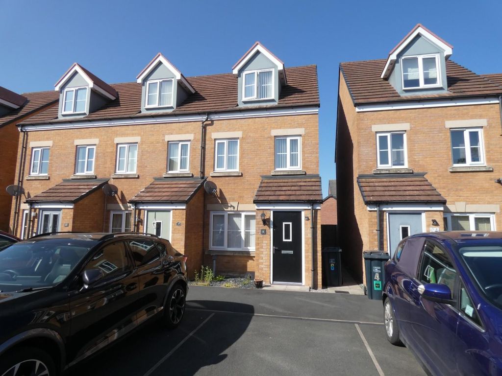 3 bed town house for sale in Brackenleigh Close, Carlisle CA2, £120,400