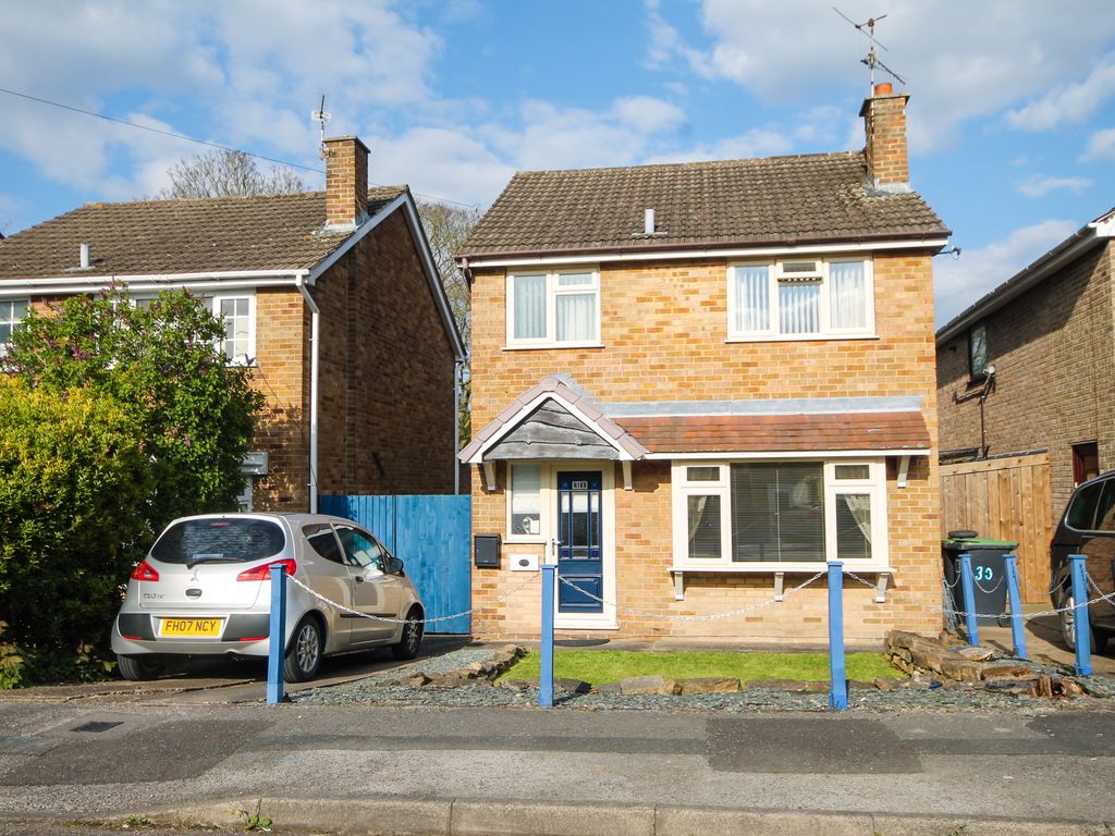 3 bed detached house for sale in Wordsworth Road, Awsworth NG16, £255,000