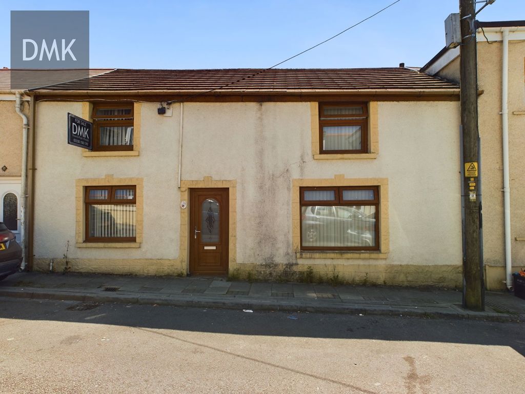 4 bed terraced house for sale in Metcalfe Street, Caerau, Maesteg CF34, £100,000