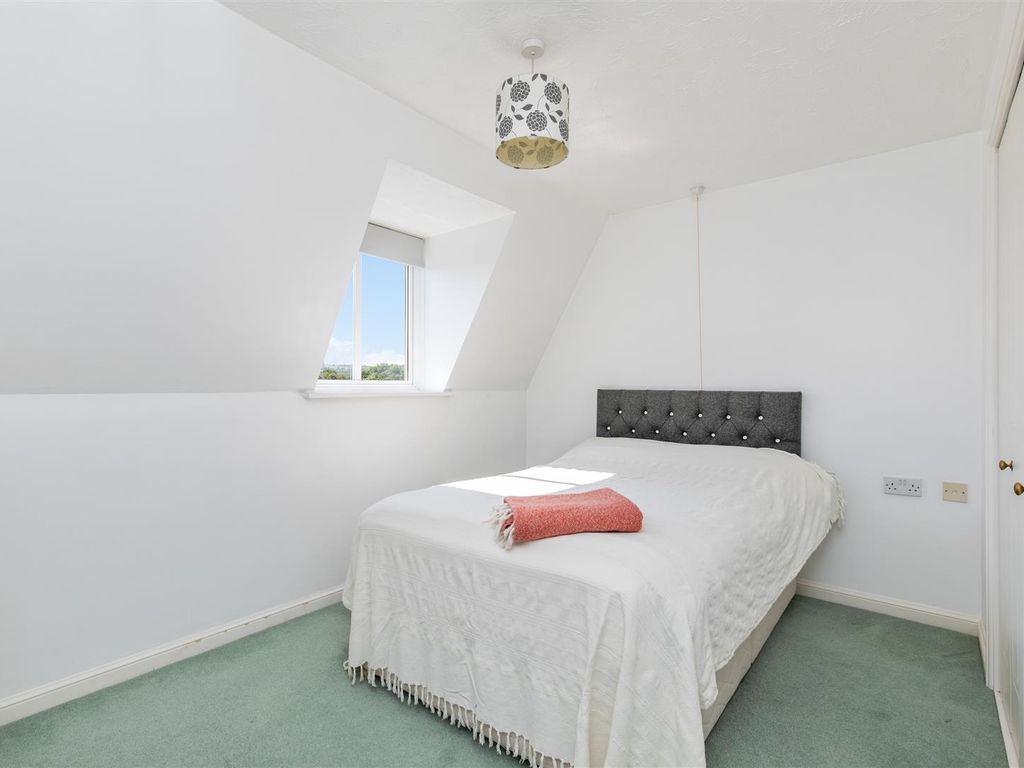 1 bed flat for sale in Cliffe High Street, Lewes BN7, £135,000