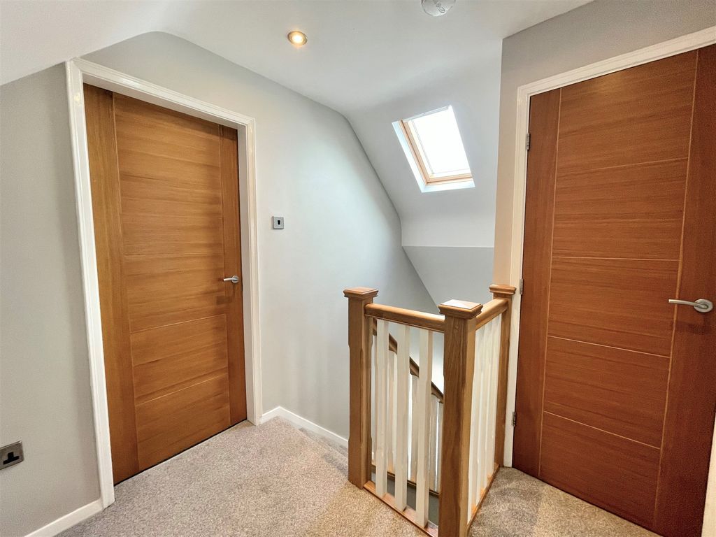 4 bed bungalow for sale in Parkstone Road, Preston PR3, £275,000