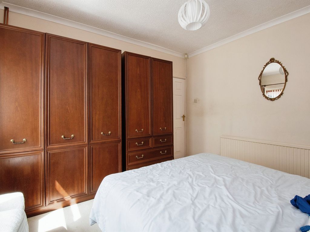3 bed detached bungalow for sale in Andrews Close, Heolgerrig, Merthyr Tydfil CF48, £200,000