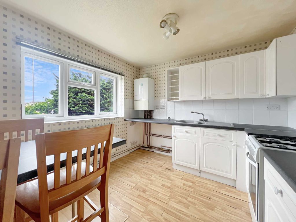 1 bed flat for sale in Hall Road, Eynesbury PE19, £120,000