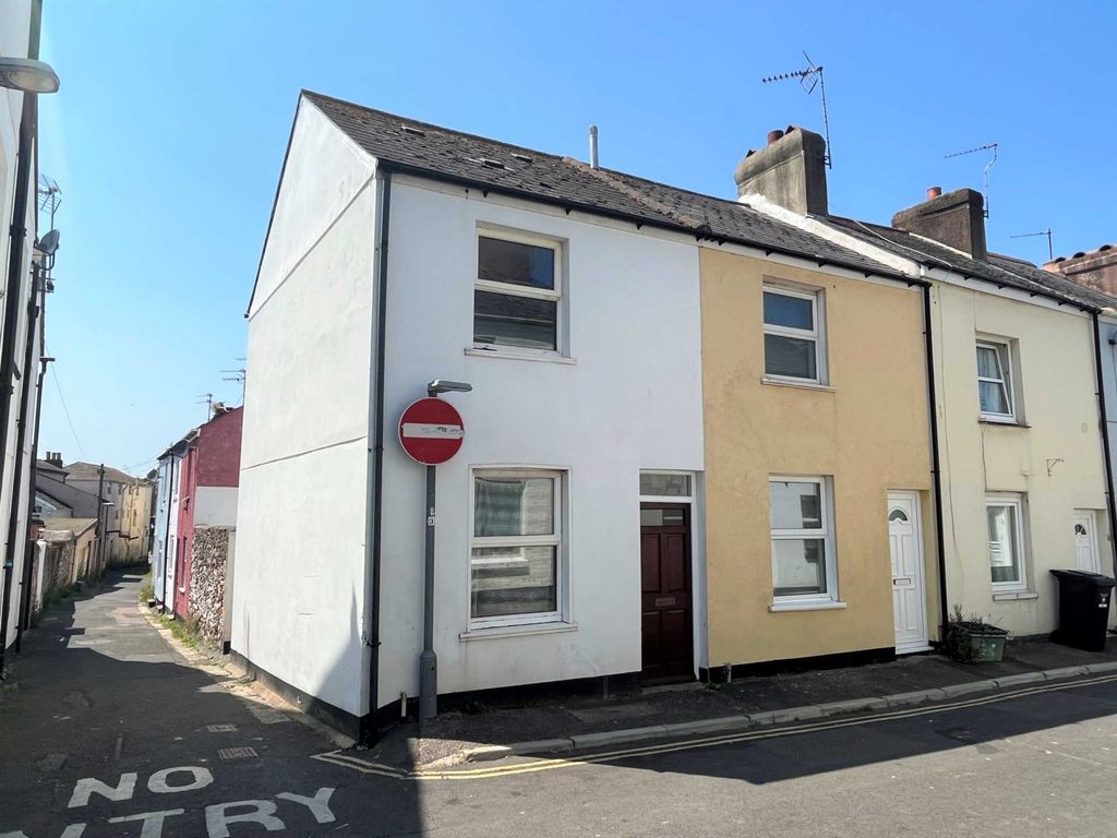3 bed end terrace house for sale in George Street, Exmouth EX8, £244,950